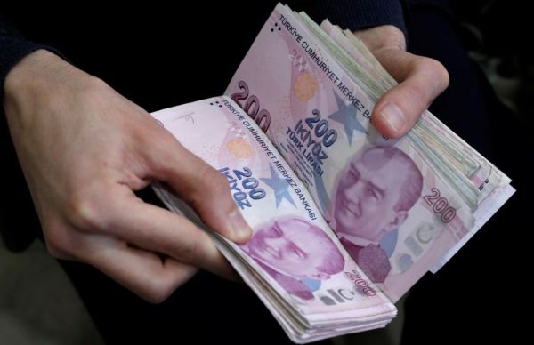 Αγία Σοφία και προκλήσεις “ρίχνουν” την Τουρκική οικονομία