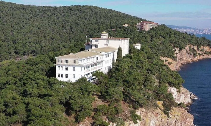 HALKI HOSPITAL TURNED INTO ISLAMIC EDUCATIONAL CENTER WHILE ORTHODOX THEOLOGICAL SCHOO REMAINS CLOSED