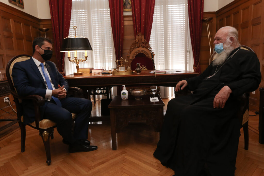 Primate of Church of Greece receives country’s tourism minister
