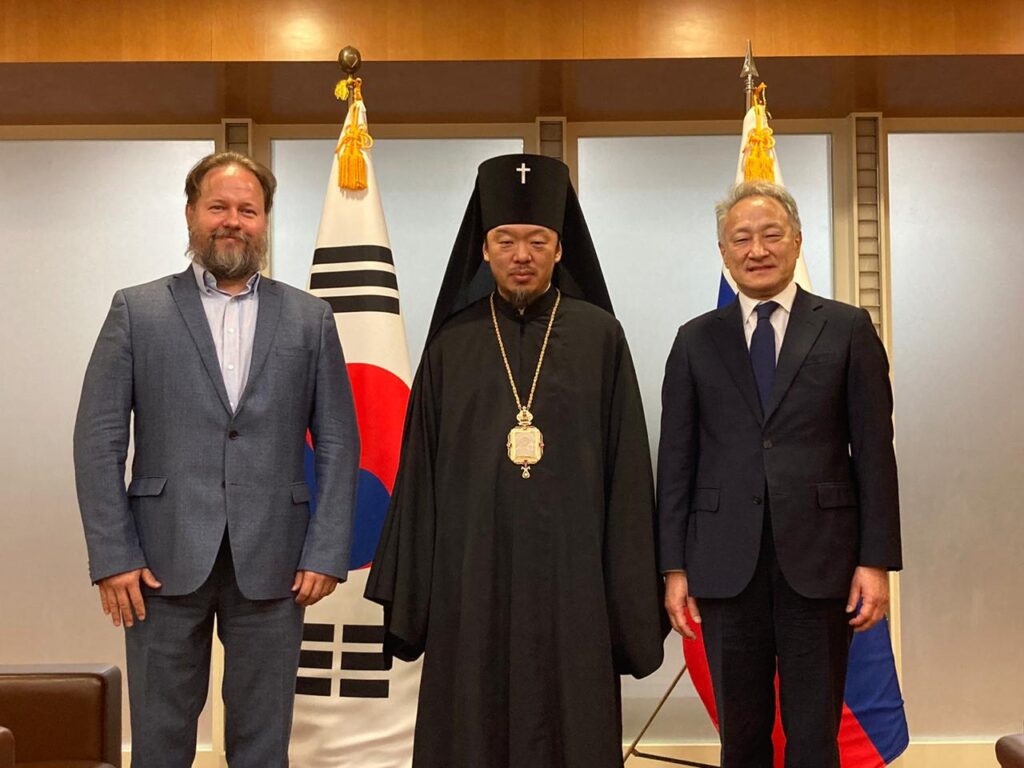 Archbishop Theophanes of Korea meets with Korea’s ambassador to Russia