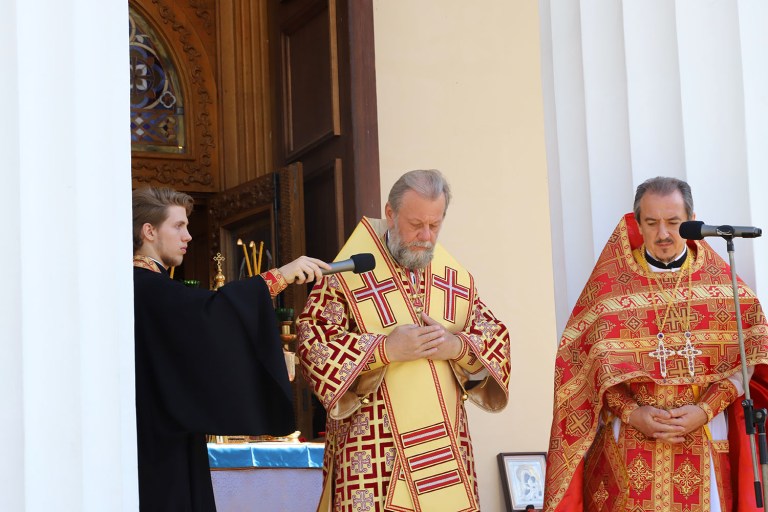 Metropolitan Vladimir of Chisinau and all Moldova celebrates the Divine Liturgy in the Nativity of the Lord Cathedral on the 13th Sunday after Pentecost