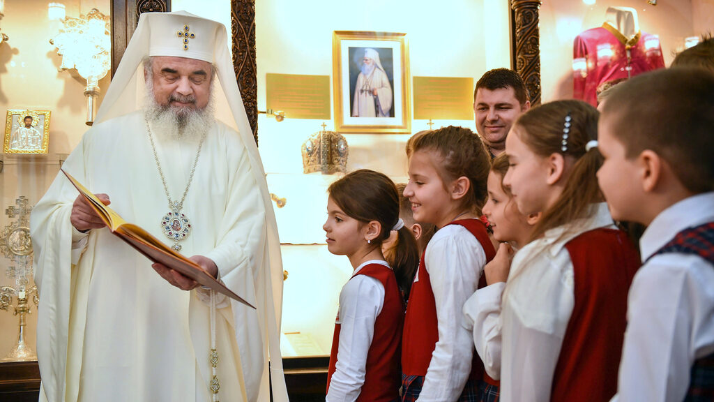 Patriarch Daniel blesses beginning of new school year: Education is the fundamental priority of any society that wants development