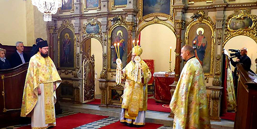 Bishop Lukijan liturgized in the renovated church in Pomaz