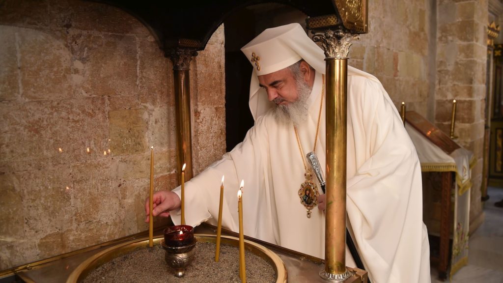 Patriarch Daniel sends letter of solidarity to Ecumenical Patriarch Bartholomew after quake shakes Turkey, Greece