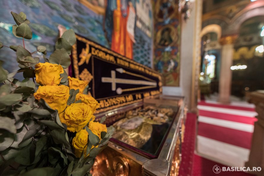 When images meet holiness: The holy relics of Saint Demetrios the New