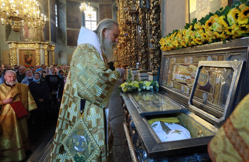 Τίμησαν τον Άγιο Τύχωνα στη Μονή Ντονσκόι στη Μόσχα
