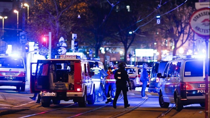 Islamist terrorist strikes in Vienna, four dead