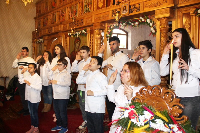 Patriarch of Romania conveys gifts, best wishes to members of St. Meletios Association for the hearing impaired