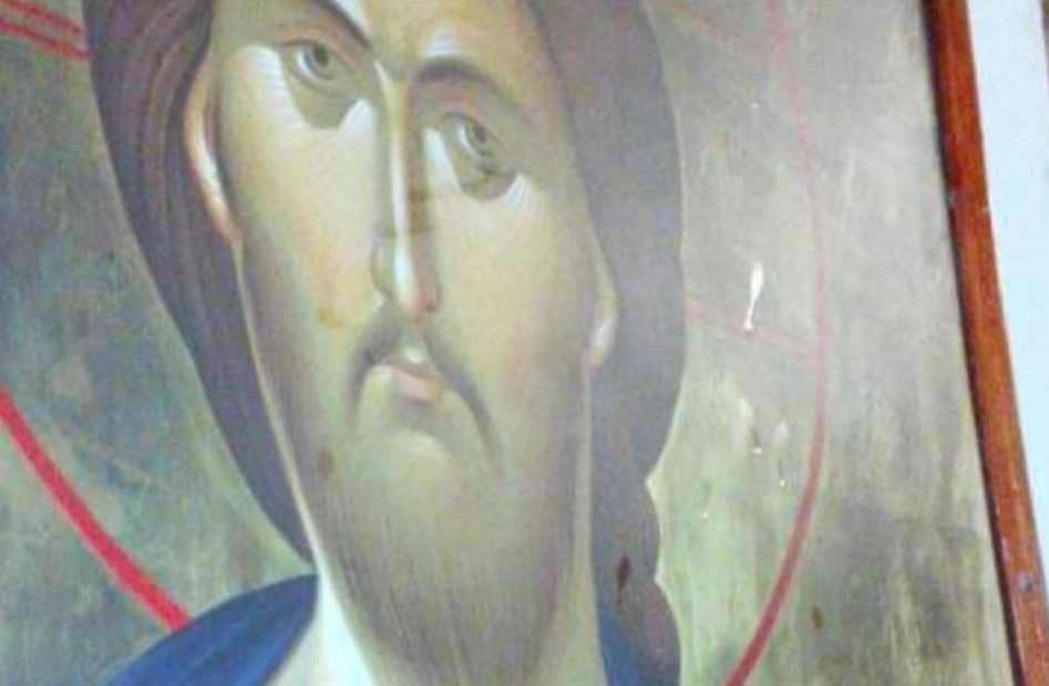 Four myrrh-streaming icons in Philippines church