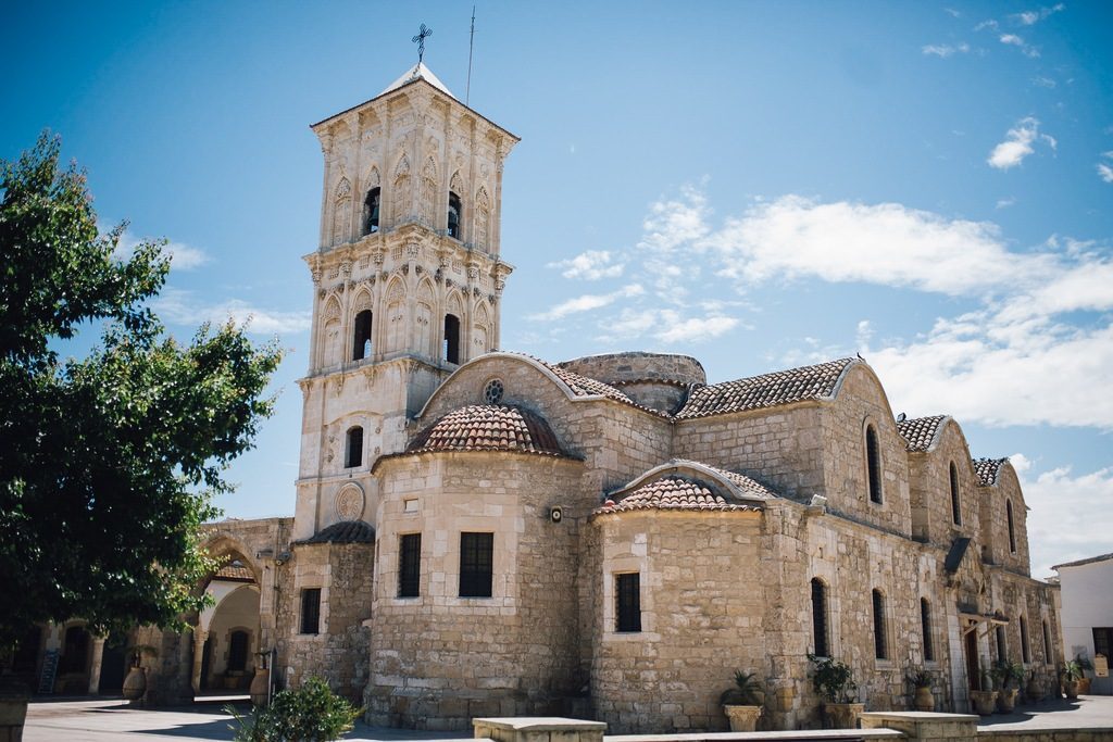 Κλειστές από σήμερα οι εκκλησίες στην Κύπρο