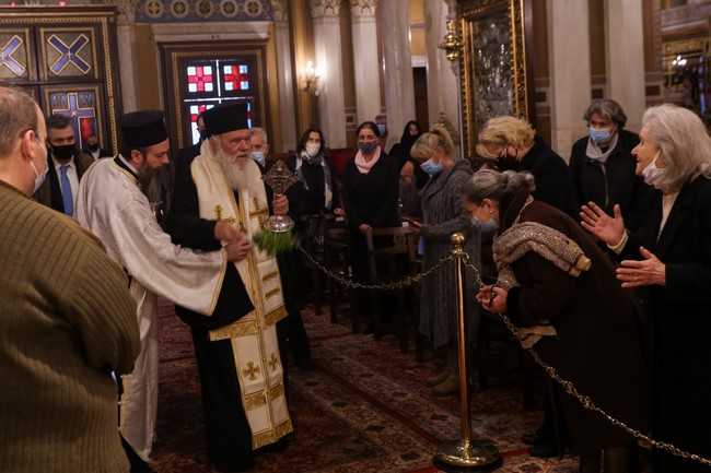 ნათლისღების დღესასწაული საბერძნეთის ეკლესიაში [ფოტო]