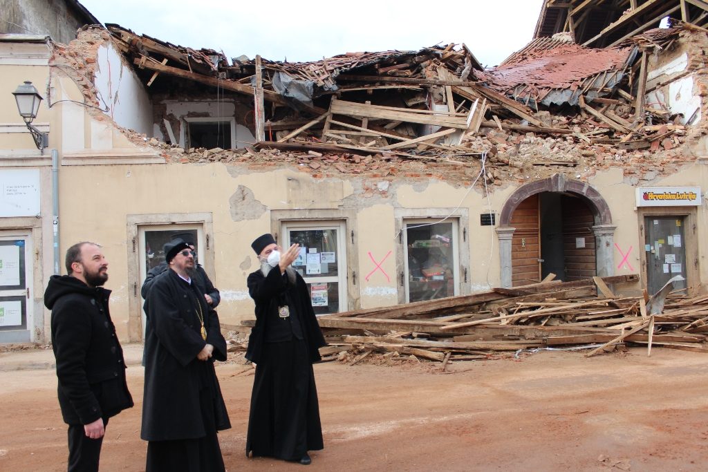 Serbian Orthodox hierarchs tour quake-ravaged district in Croatia