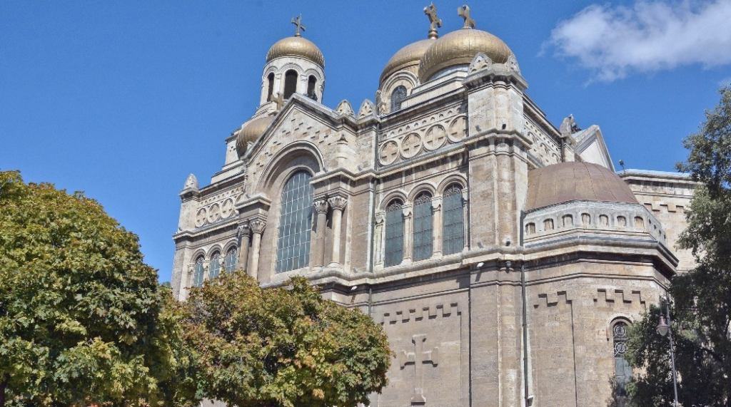 Domes of Varna’s emblematic cathedral of the Dormition of the Theotokos to be gilded