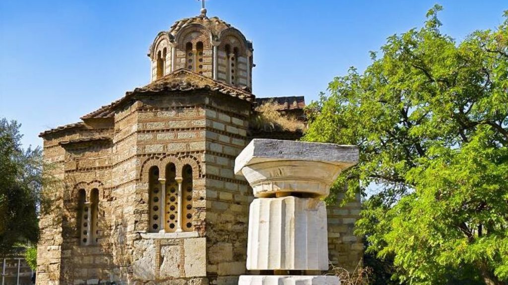 Στις 12.00 ανακοινώνονται τα νέα μέτρα – Τι θα γίνει με τις Εκκλησίες – Το απόγευμα οι αποφάσεις για τη Θεσσαλονίκη