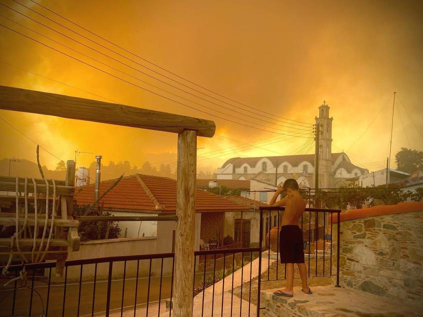 “Η Κύπρος δεν είναι μόνη” – Τραγικός ο απολογισμός μετά τη φονική πυρκαγιά – Τέσσερις νεκροί