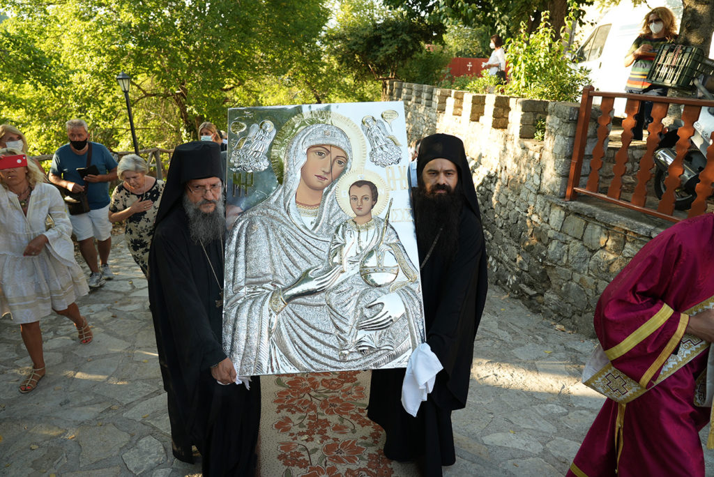 Ιστορική υποδοχή της νέας ιεράς εικόνας στη Μονή Βαρνάκοβας