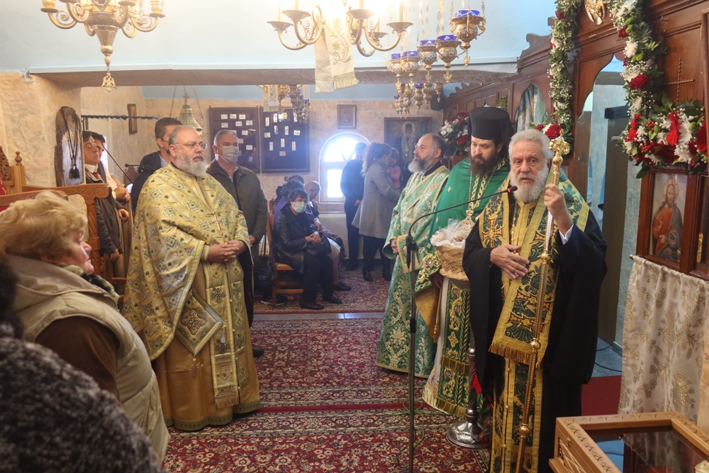 Μύκονος: Στον πανηγυρίζοντα Ιερό Ναό Αγίου Παταπίου Άνω Μεράς ο Μητροπολίτης Σύρου