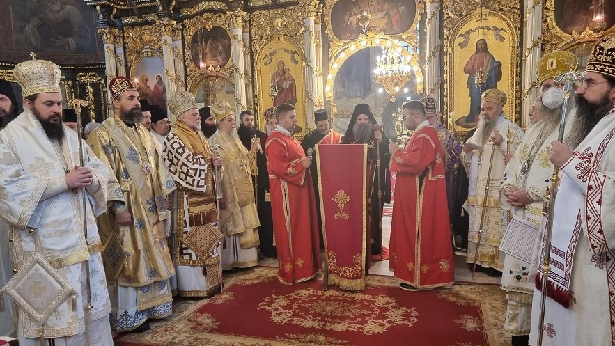 Patriarch Porfirije served the funeral service to Bishop Lavrentije of blessed repose