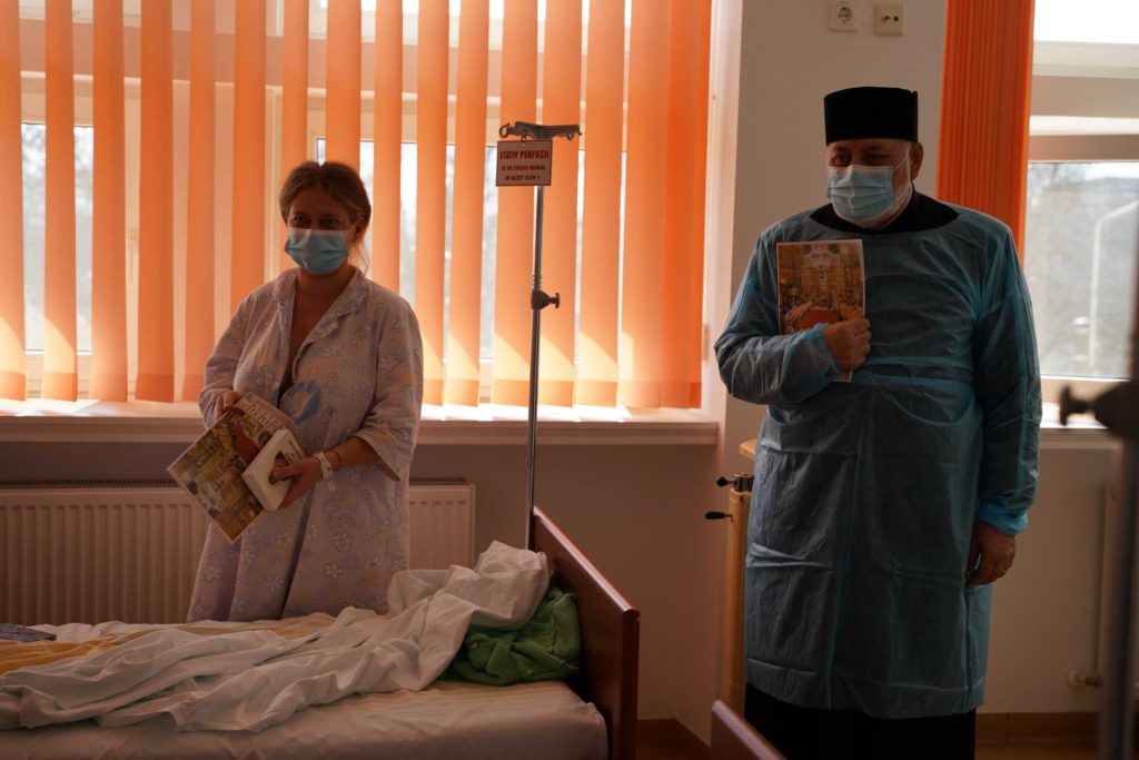 Ενορίες δώρισαν ιατρικό εξοπλισμό σε Νοσοκομείο της Ρουμανίας
