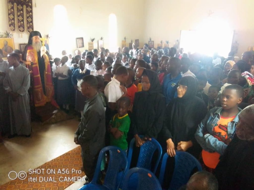 Τανζανία: Πλήθος πιστών υποδέχτηκε τον Επίσκοπο Μπουκόμπας στην Ικίμπα