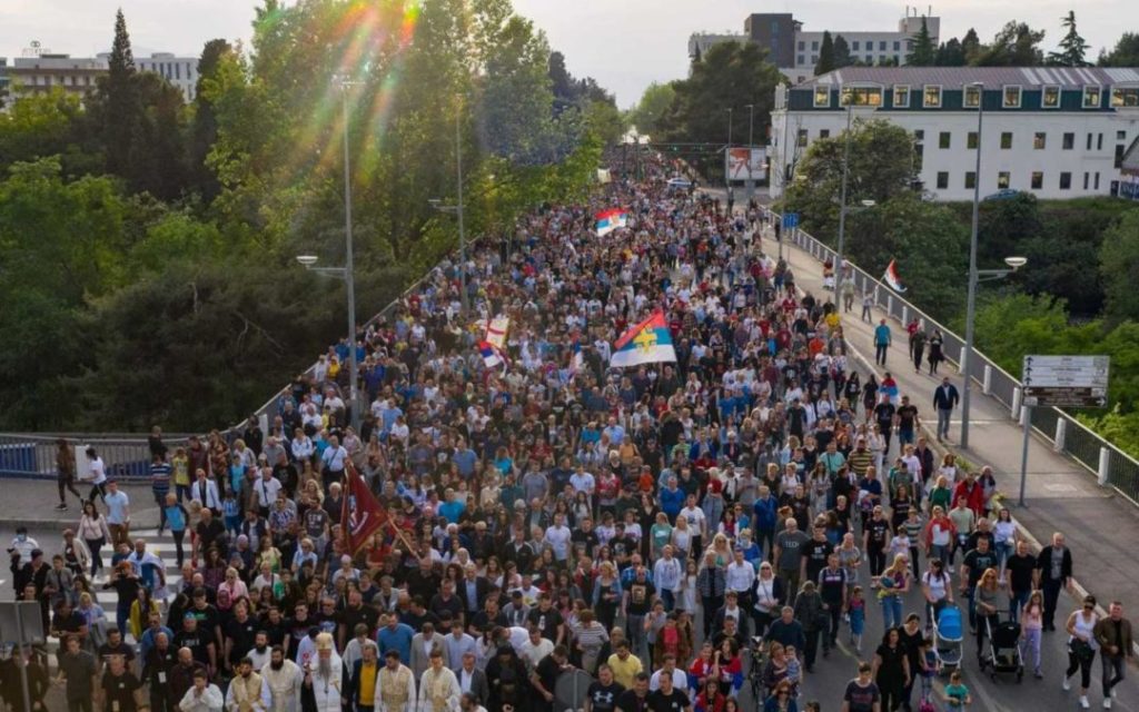 Улицама Подгорице прошла Марковданска литија у којој је учествовало више десетина хиљада вјерника (ВИДЕО)