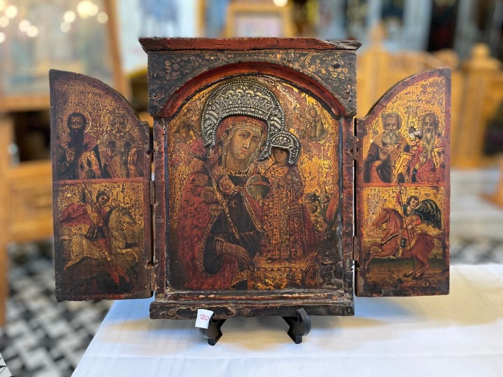 Σαράντα ιερά κειμήλια-εικόνες από τη Μικρά Ασία στον Άγιο Νικόλαο Σπλάντζιας Χανίων