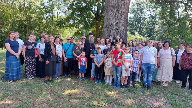 Архимандрит Петар (Драгојловић): Црква је наш први и јединствени, прави дом!