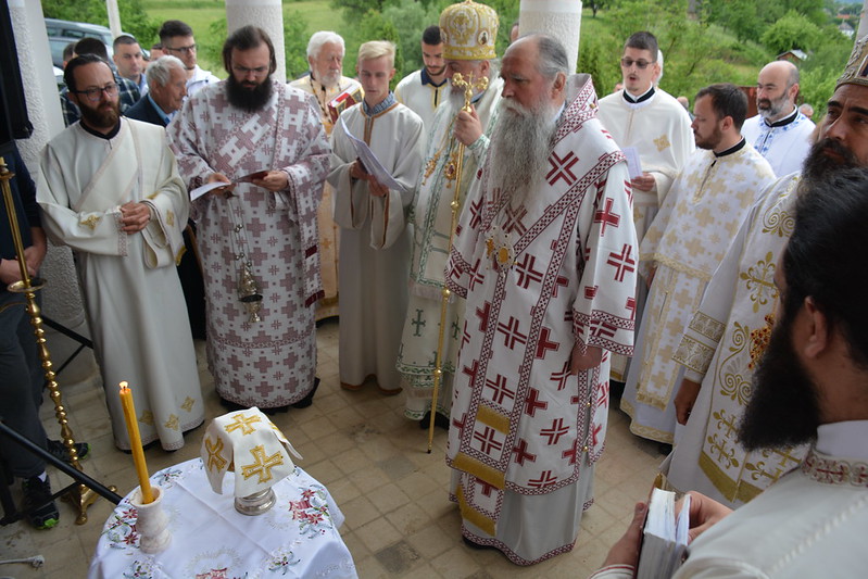 Освећен храм Свете Петке у Расову