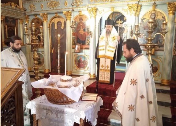 Θεία Λειτουργία στη μνήμη του Οσίου Πατρός ημών Θεοφίλου του Μυροβλύτου στον Ιερό Ενοριακό Ναό Γενεσίου Θεοτόκου Λευκάδος