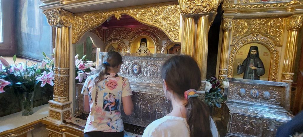 Δωρεάν ξεναγήσεις σε ναούς και πολιτιστικά μνημεία από το ίδρυμα Νεότητας της Αρχιεπισκοπής Βουκουρεστίου