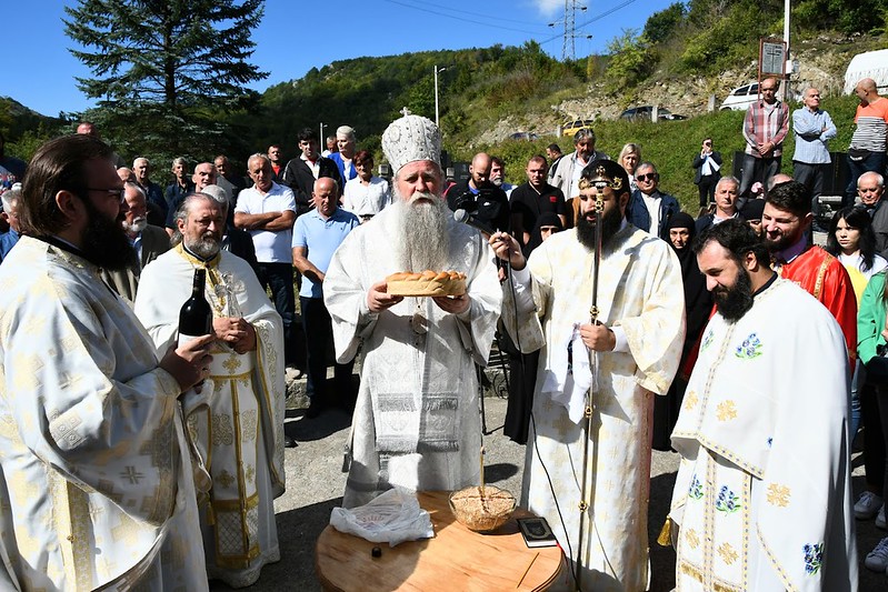 Митрополит Јоаникије богослужио у Васовој цркви на Ножици