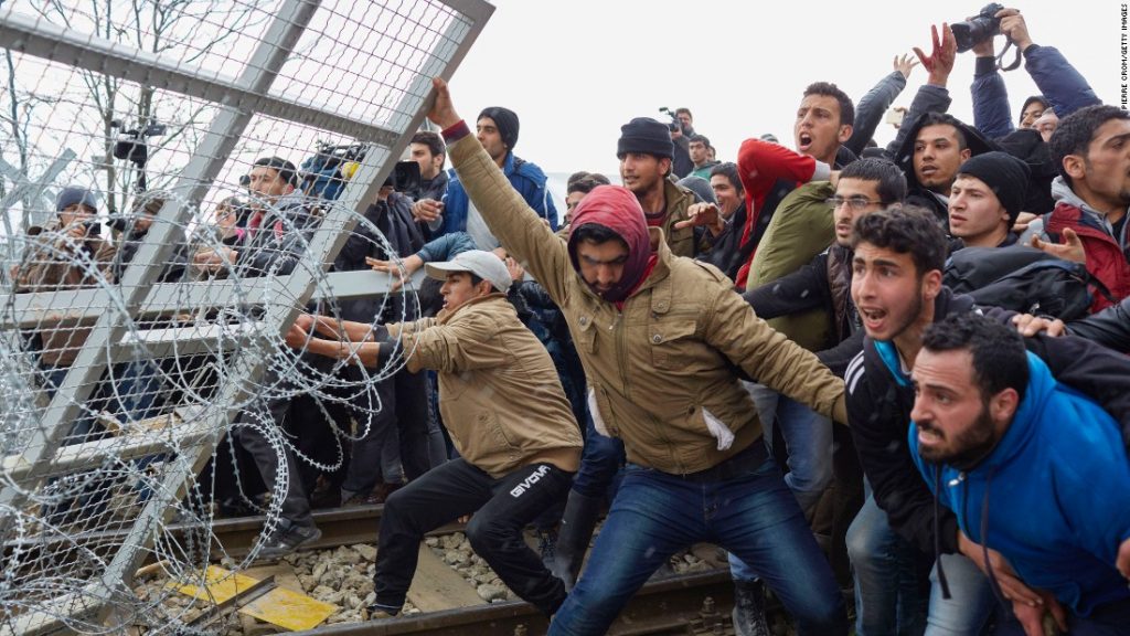 Ωμή προπαγάνδα της Τουρκίας σε βάρος Ελλάδος χρησιμοποιώντας το μεταναστευτικό