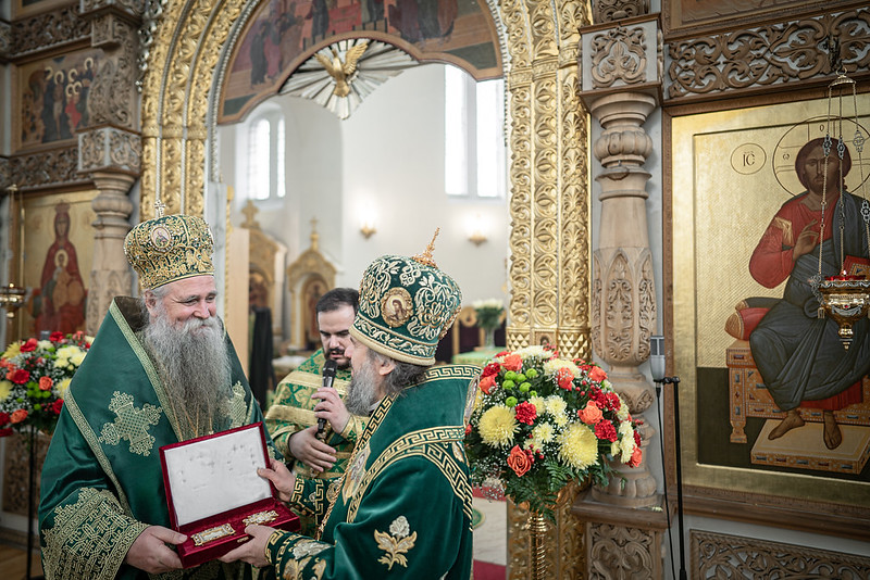 Митрополит Јоаникије богослужио у храму Васкрсења Господњег у Тверу