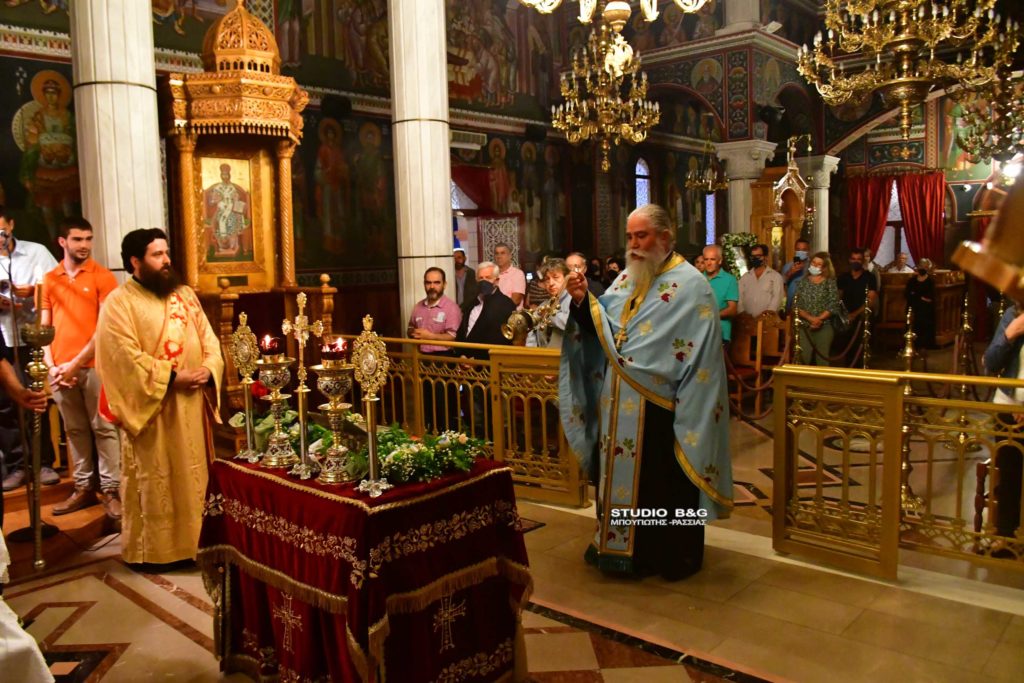 Ιερά Αγρυπνία για τους Αγίους Ραφαήλ, Νικόλαο και Ειρήνη στο Ναύπλιο (ΦΩΤΟ)
