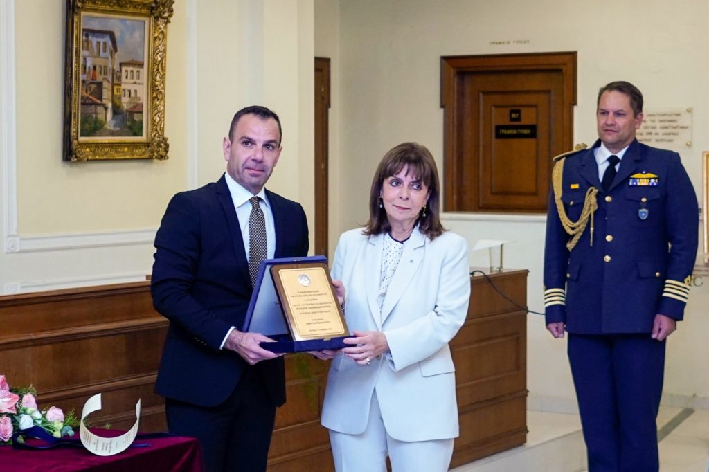 Ανακήρυξη της Προέδρου της Δημοκρατίας σε Επίτιμη Δημότη Καστοριάς