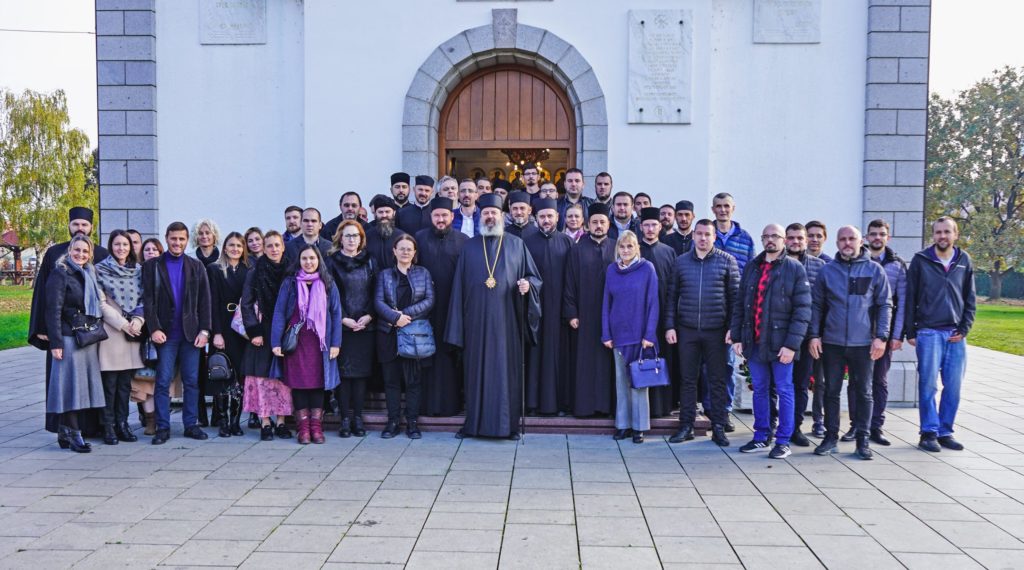 Састанак владике Исихија са вероучитељима школа на подручју Епархије ваљевске