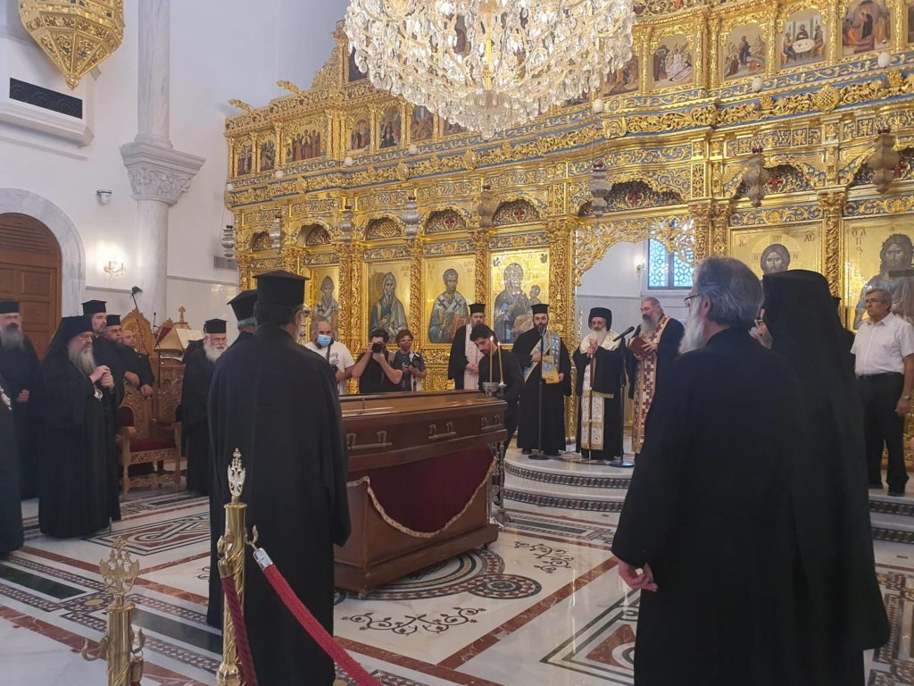 Στον Καθεδρικό Ναό του Αποστόλου Βαρνάβα το σκήνωμα του Αρχιεπισκόπου Κύπρου