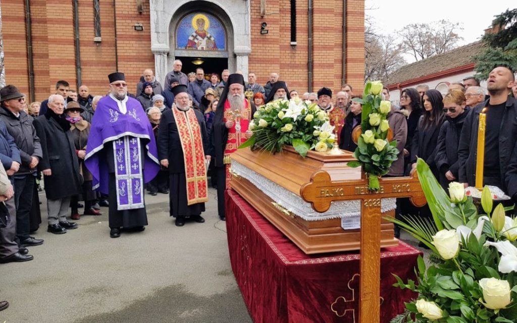 На Новом гробљу у Београду сахрањен Рајко Петров Ного; опело служио Митрополит Јоаникије