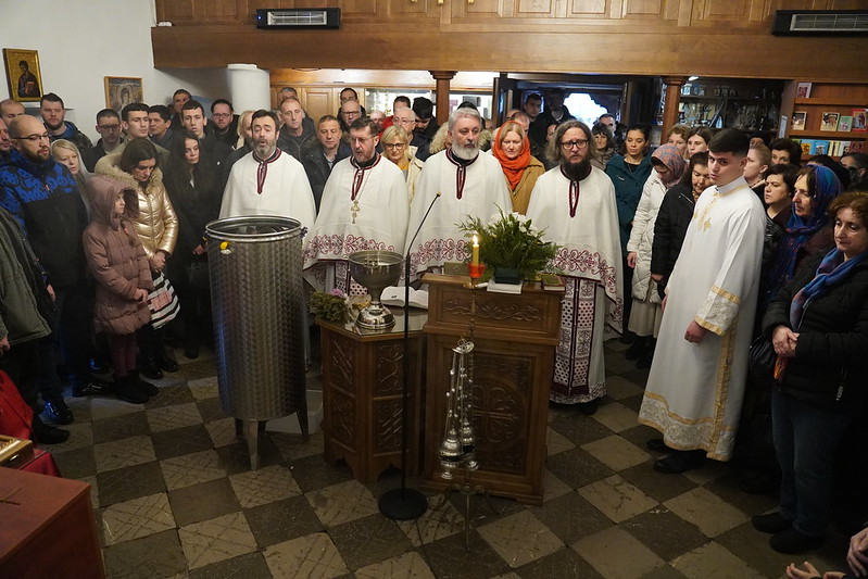 Богојављење у храму под Горицом: Јави се Бог наш – Света Тројица!