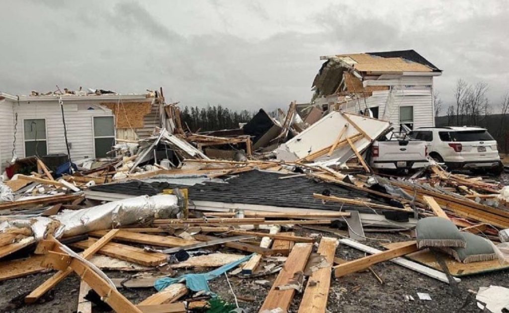 Ανεμοστρόβιλοι και καταιγίδες σαρώνουν τον αμερικανικό Νότο – Τουλάχιστον 6 νεκροί στην Αλαμπάμα