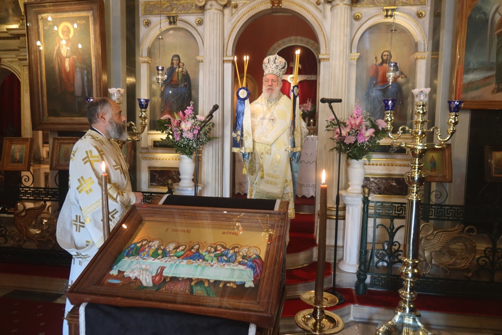 Η Αρχιερατική Θεία Λειτουργία της Μεγάλης Πέμπτης στον Ιερό Ναό Αγίου Ιωάννου Ποσειδωνίας Σύρου