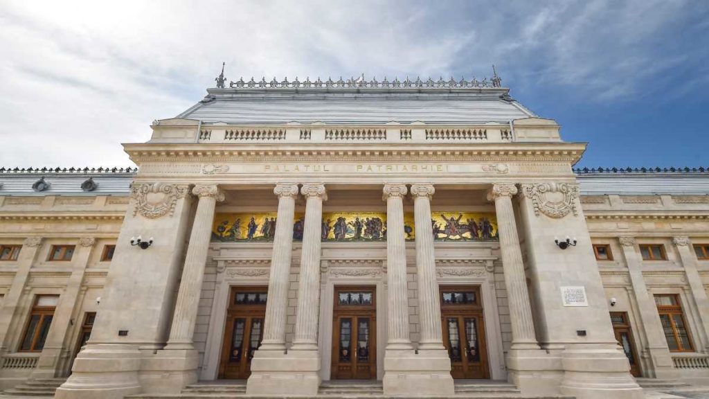 Doing School Differently: Over 1,000 students visit Patriarchal Palace