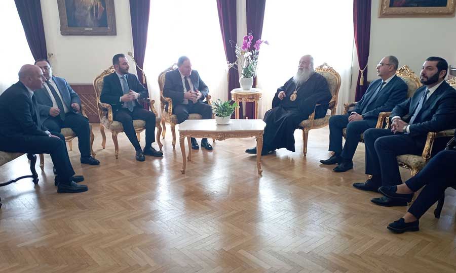 Στον Αρχιεπίσκοπο Κύπρου αντιπροσωπεία του Αρμενικού Κοινοβουλίου