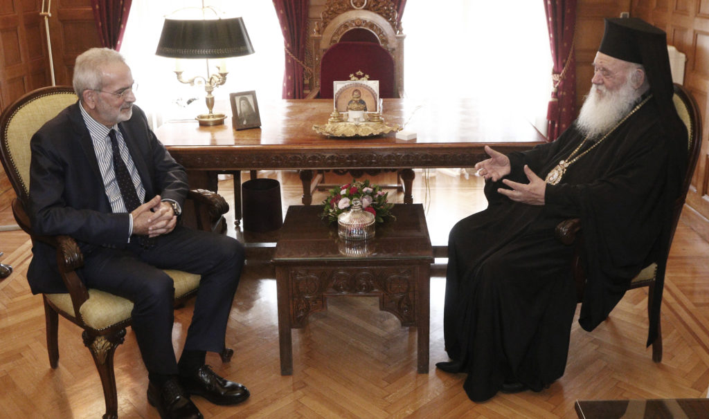 Συνάντηση Αρχιεπισκόπου Ιερώνυμου με τον Πρωθυπουργό Ιωάννη Σαρμά – “Ανάγκη συνεργασίας και συναλληλίας”