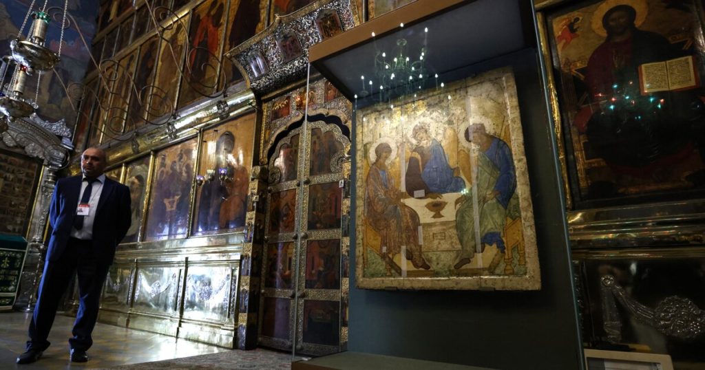 Μόσχα: Μέχρι τις 18 Ιουλίου θα παραμείνει στον Καθεδρικό ναό η εικόνα της Αγίας Τριάδας του Αγίου Αντρει Ρούμπλεφ