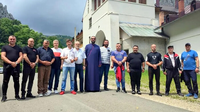 ROMANIAN PRISONERS GO ON PILGRIMAGE TO LOCAL MONASTERY TO AID SOCIAL REINTEGRATION