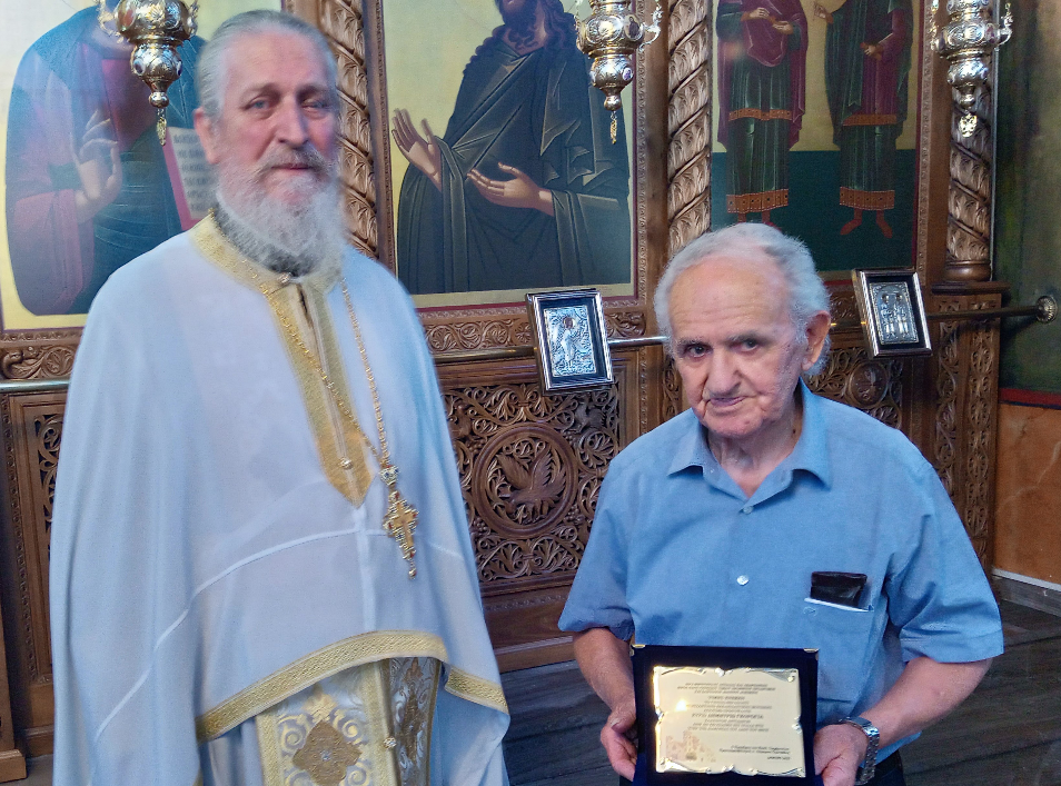Τιμήθηκε ο Ιεροψάλτης Δημήτριος Γκορόγια για τα 30 χρόνια παρουσίας στο Ιερό Αναλόγιοτου Αγίου Ιωάννη Δοκιμίου