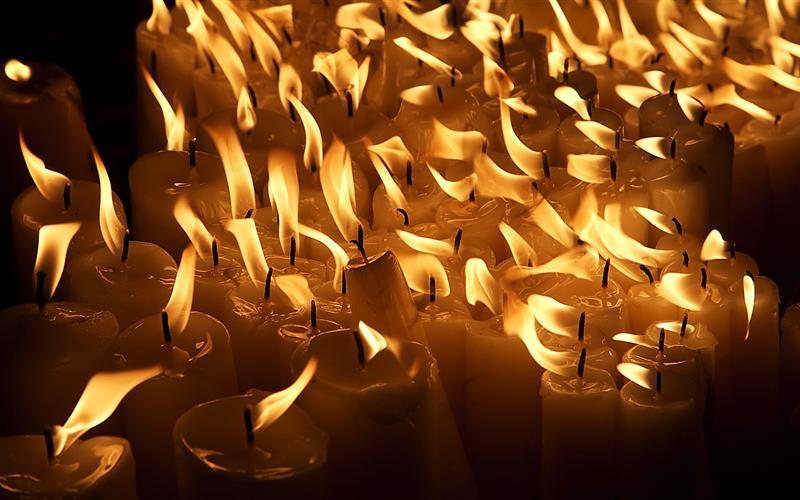 Λάρισα: Πιστή άναψε 58 κεριά σε παρεκκλήσι – Σήμανε συναγερμός για φωτιά