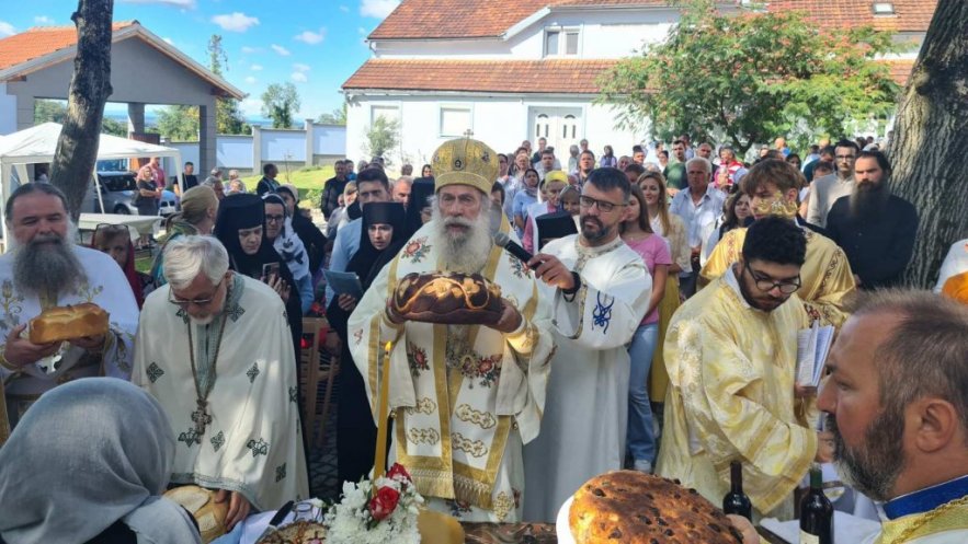 Епископ Алексеј богослужио у Беркасову