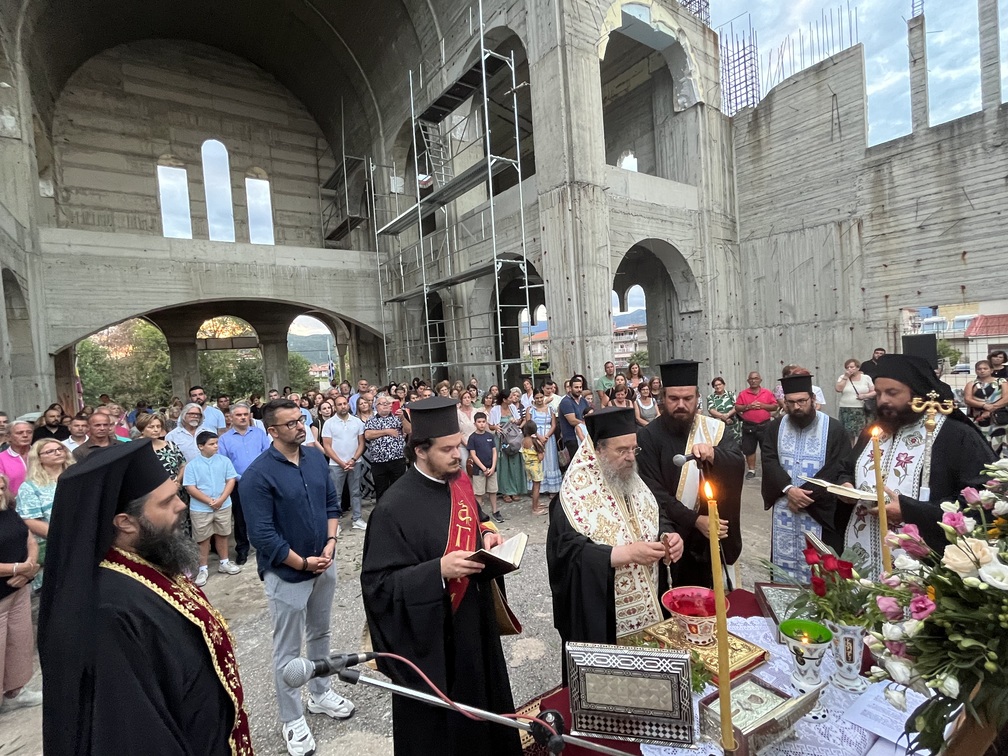 Παράκληση στην Παναγία και Αγιασμός στον υπό ανέγερση Ιερό Ναό Οσίου Αυξεντίου Κάτω Σταυρού